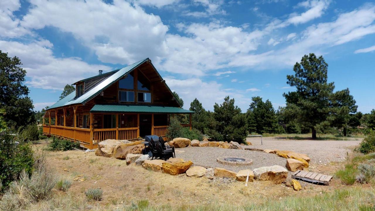 Canyon View Family Cabin, Deck, Tv Room, Games, Bbq, Campfire Monticello Extérieur photo